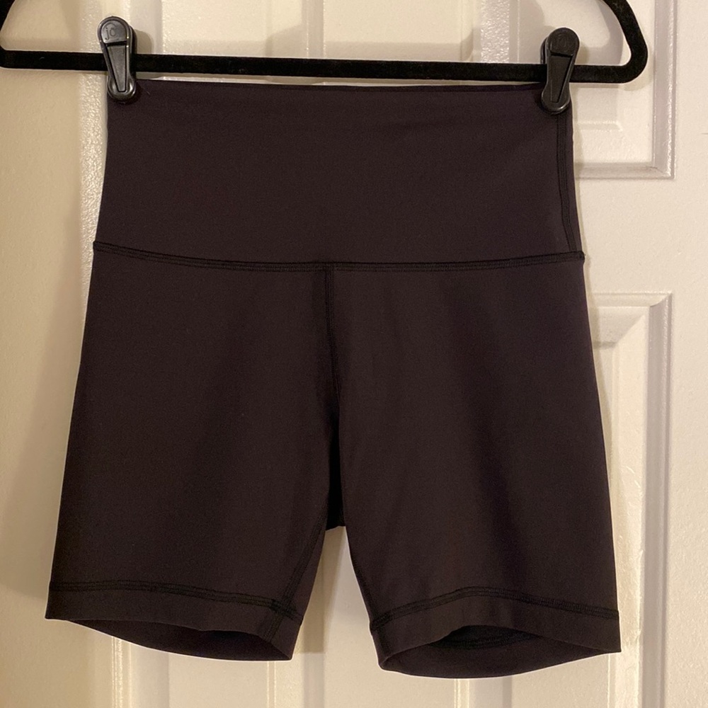 Lululemon Wunder Train High Rise Short 6”